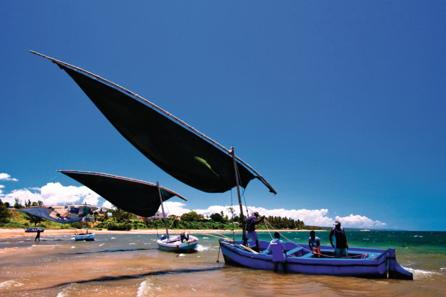 Dhows traditionnels à Inhambane. Hein Welman - Shutterstock.com