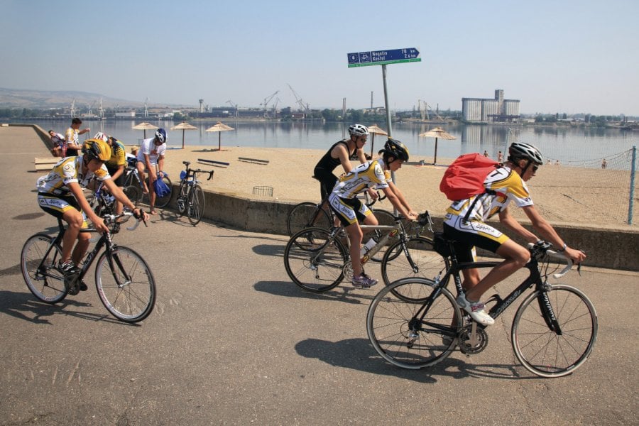 Cyclistes à Kladovo. National Tourism Organisation of Serbia