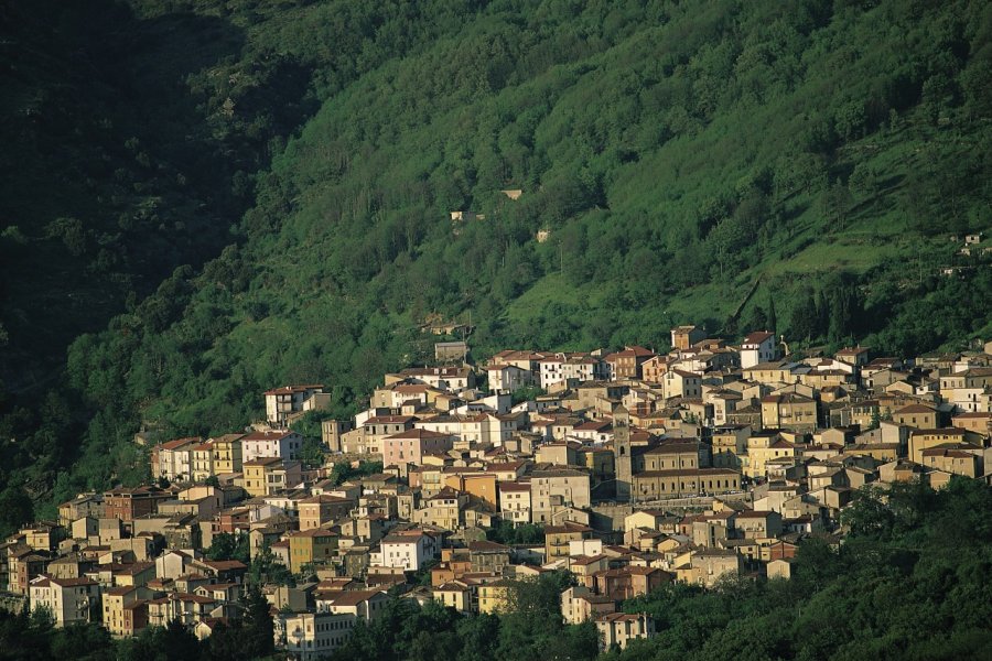 Aritzo est un petit village du parc du Gennargentu. Hugo Canabi - Iconotec