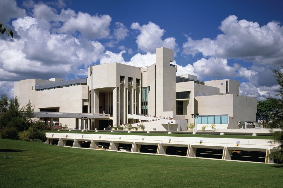 National Gallery of Australia. Australian Capital Tourism