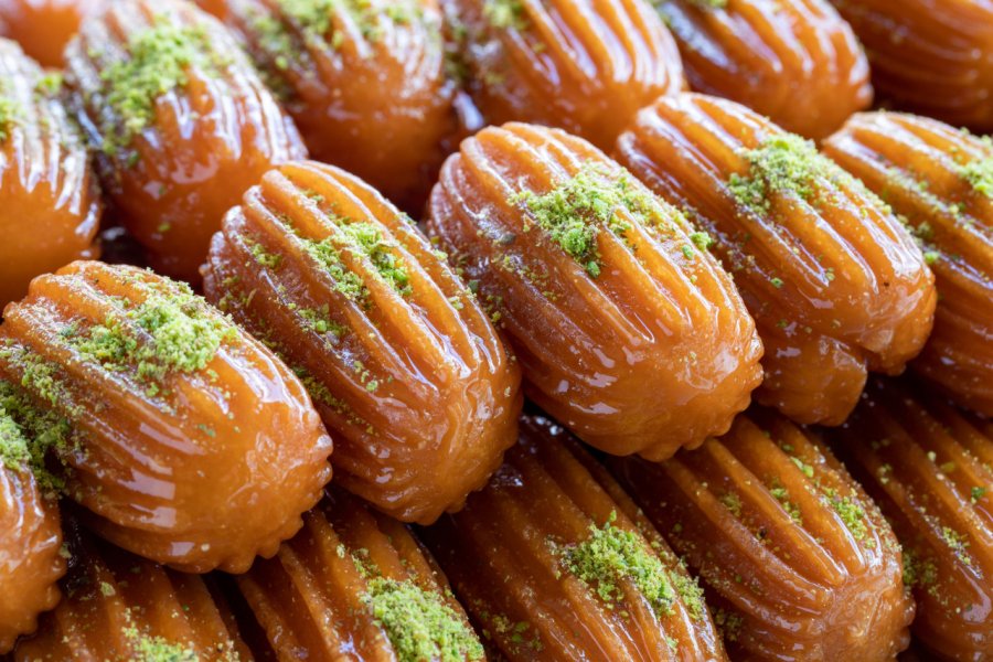 Tulumba. Enez Selvi - Shutterstock.com