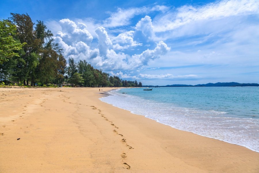 Jolie plage sur Khao Lak. Sergey Belov - Fotolia