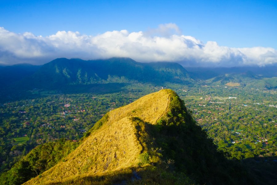 Paysage volcanique autour d'El Valle. Inspired By Maps - Shutterstock.com