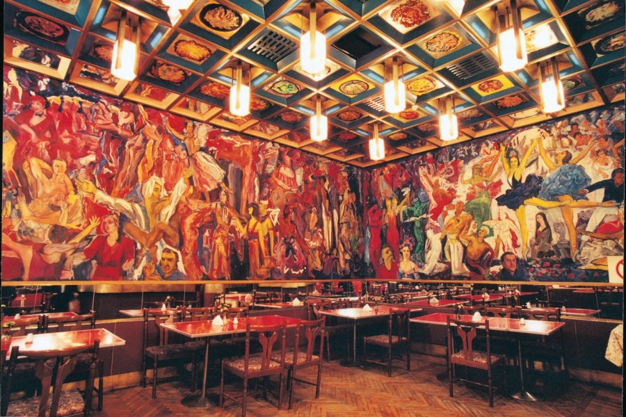Théâtre Mariinsky, le bar des artistes. Stéphan SZEREMETA