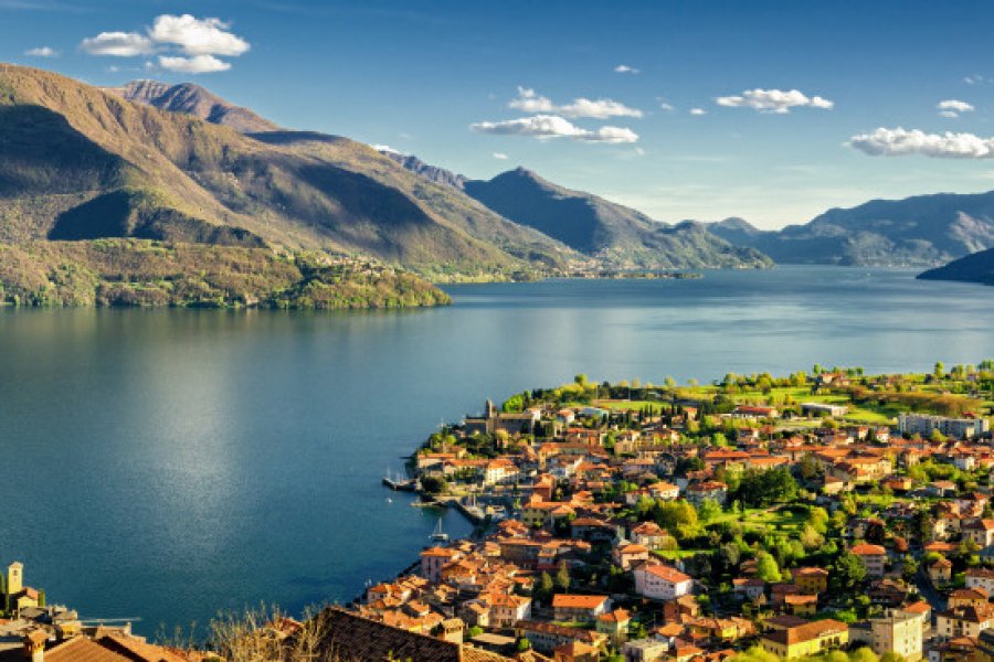 Panorama du Lac de Côme. Marco Saracco - Shutterstock.com