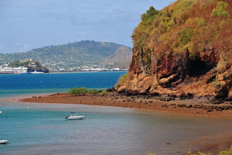 La Pointe Mahabou avec Dzaoudzi et Pamandzi au second plan. Mtcurado - iStockphoto