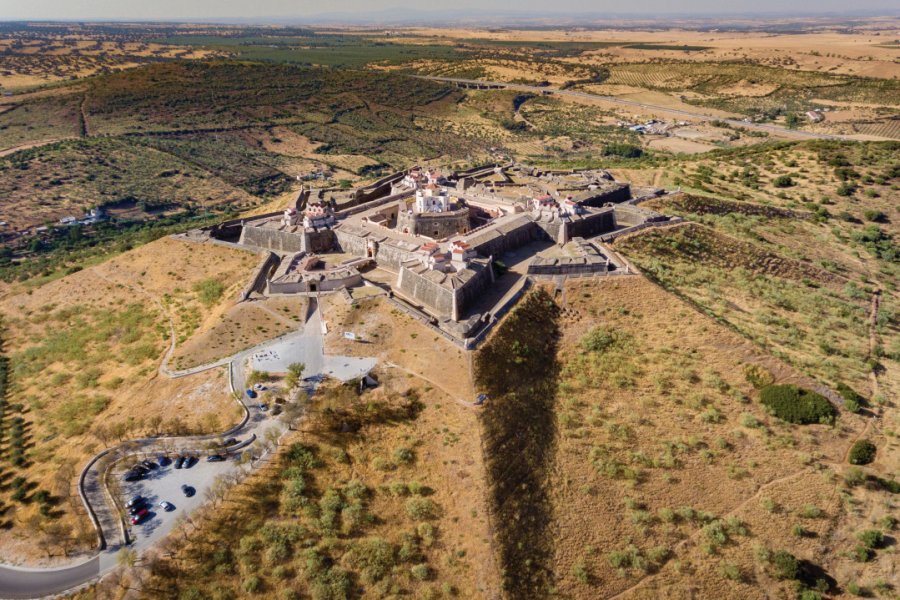 La forteresse d'Elvas. Bureau de Promotion Touristique de l'Alentejo