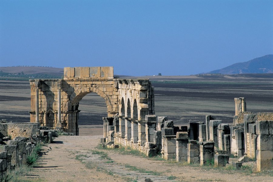Arc de triomphe de la cité antique de Volubilis. S.Nicolas - Iconotec
