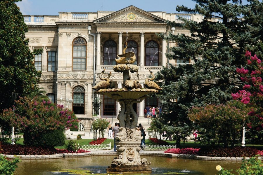 Les jardins du palais de Dolmabahçe. Sébastien Cailleux