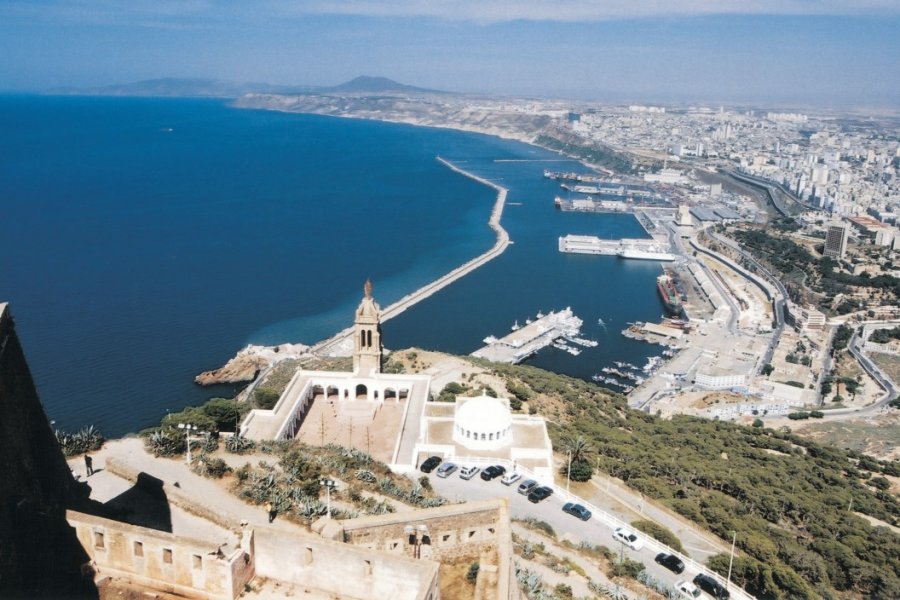 Vue de la baie d'Oran depuis le fort Santa Cruz. Sébastien CAILLEUX