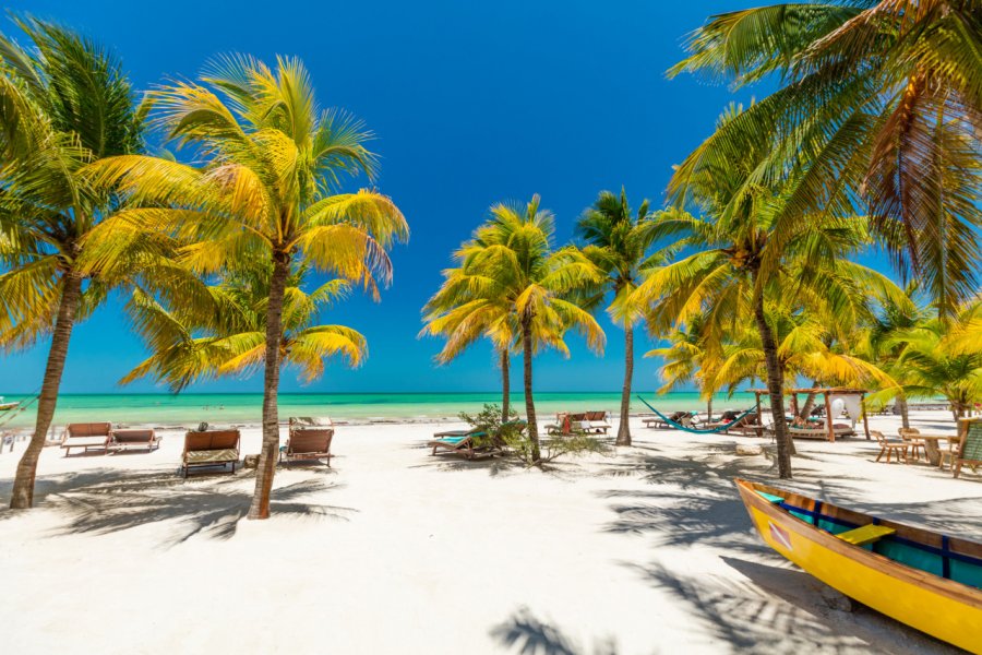 Plage sur Isla Holbox. zstock - Shutterstock.com