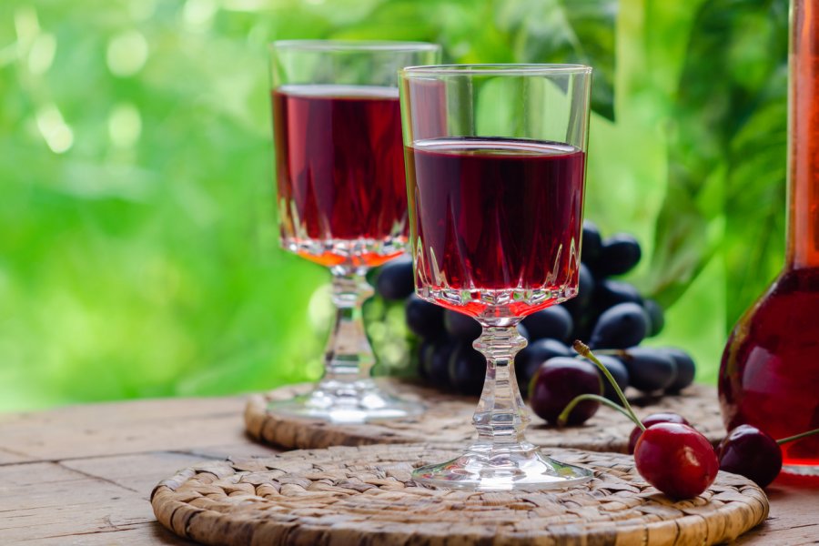 Ratafia. Olga Larionova - Shutterstock.com