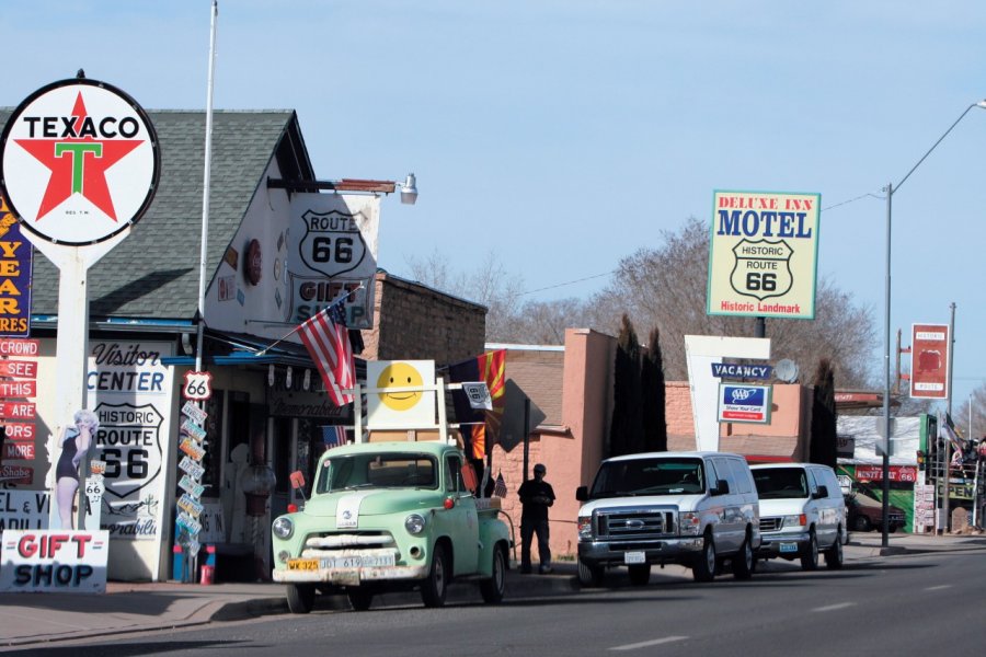 La petite bourgade de Seligman surfent l'ambiance old route 66. Stéphan SZEREMETA