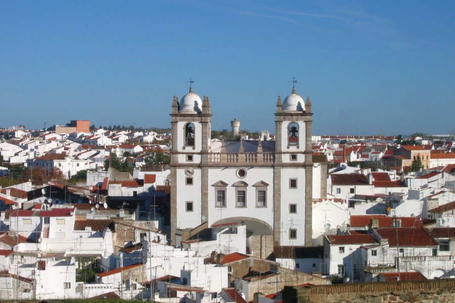 Vue sur Campo Maior. Bureau de Promotion Touristique de l'Alentejo