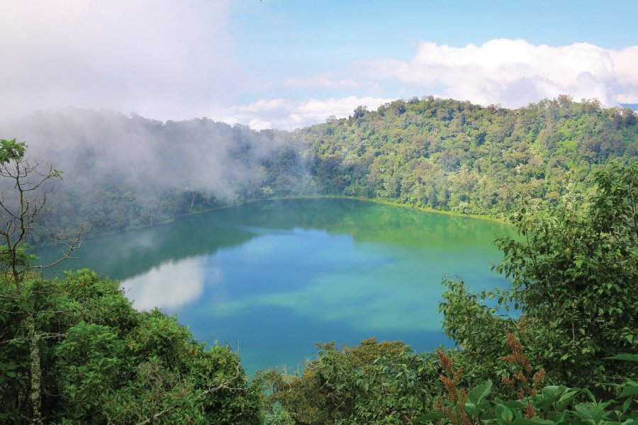 Laguna de Chicabal. IngaL - iStockphoto