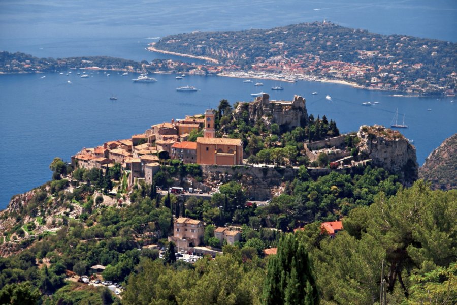 Le village d'Èze Uolir - Fotolia