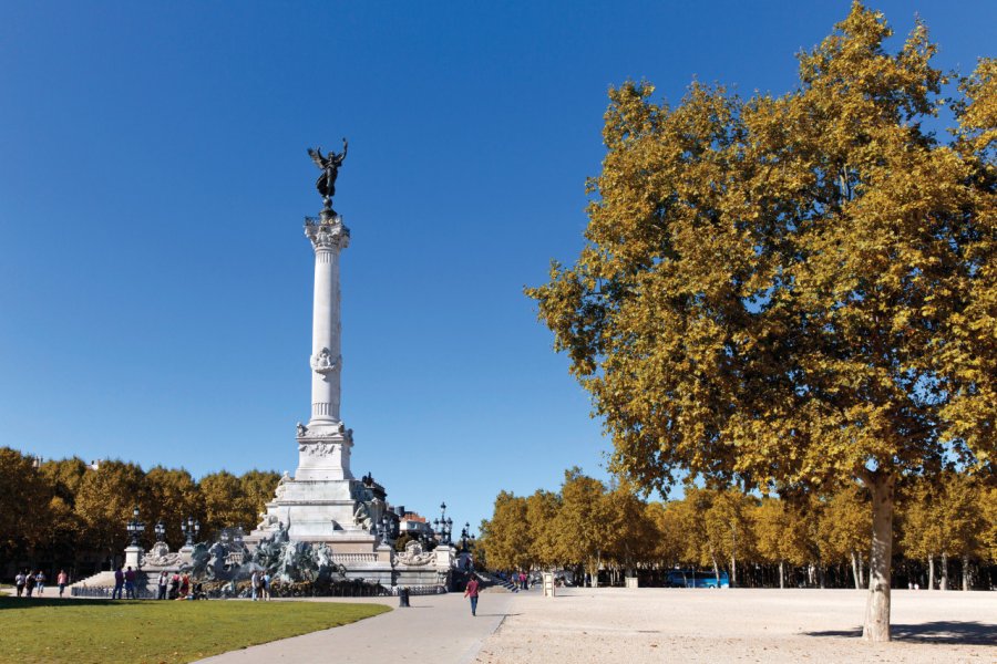 Place des Quinquonces Monument aux Girondins, Bordeaux. Agence Photo Création Ch. VIAUD