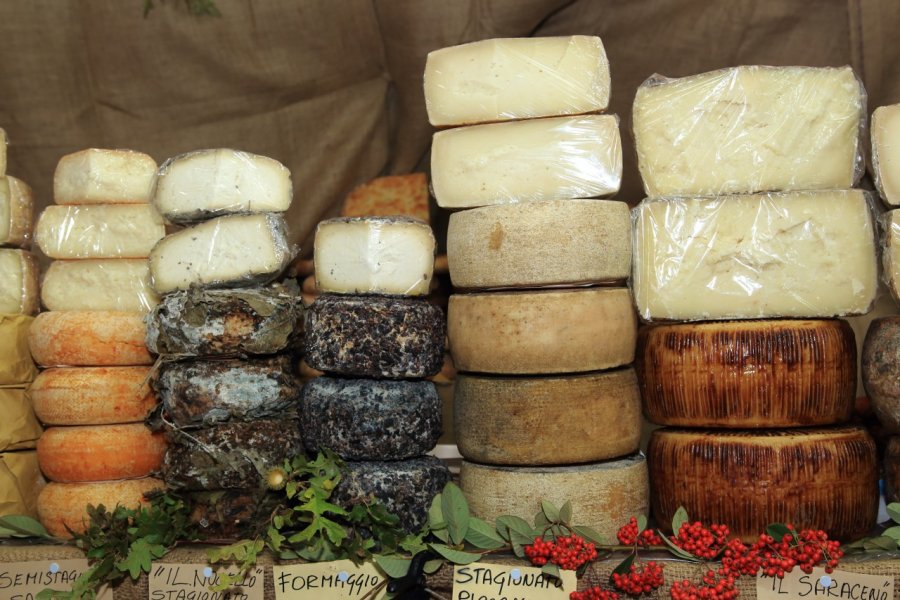 Pecorino Pienza. Francesco de marco / Shutterstock.com