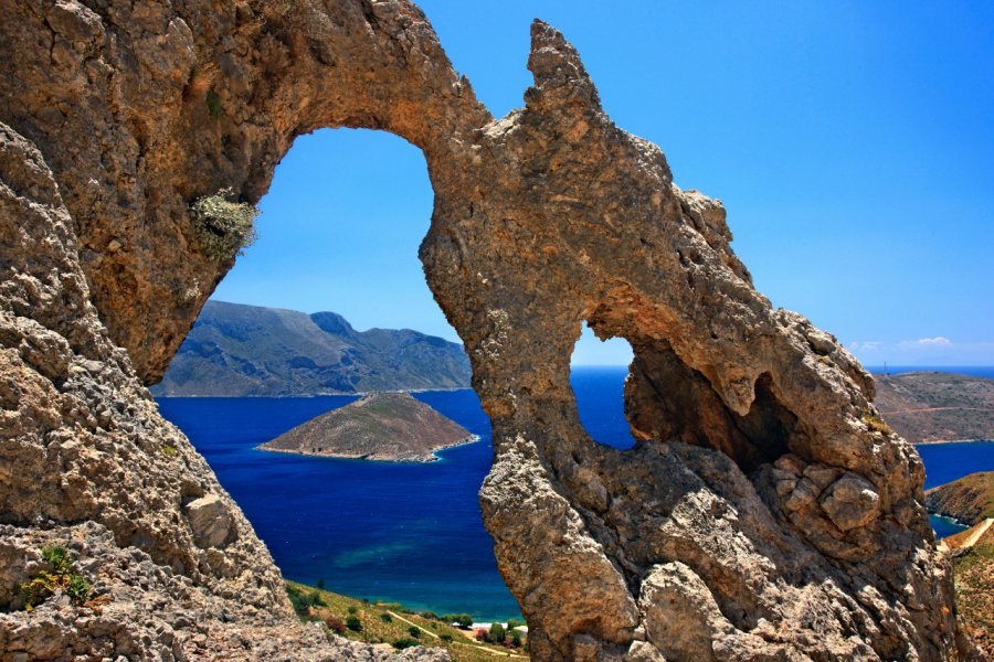 Formation rocheuse sur l'île de Kalymnos. Heracles Kritikos - Shutterstock.com