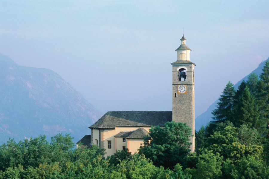 Cannobio (ville du Piémont) à côté du lac Majeur. Author's Image