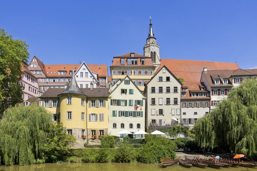 Maisons de Tübingen au bord de l'eau. Ansebach - Shutterstock.com