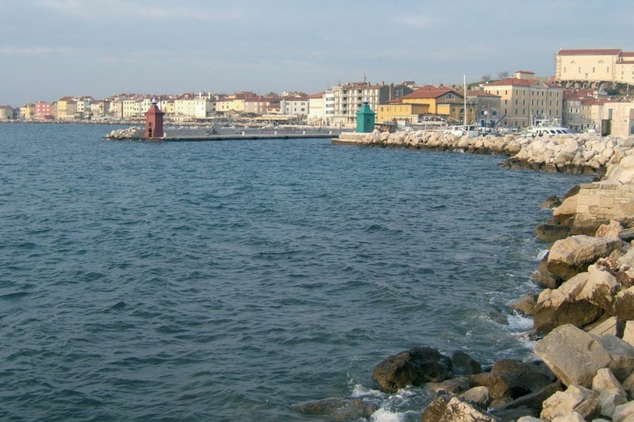 Vue générale depuis la jetée. Stéphan SZEREMETA