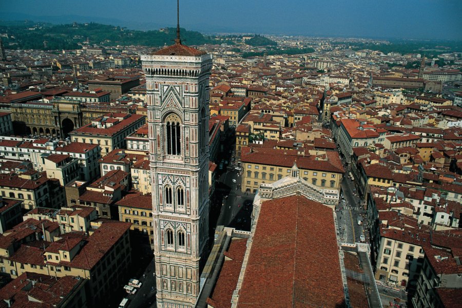 Campanile de Florence conçu par Giotto. Cali - Iconotec