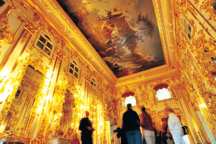 Salon du palais de Peterhof. Stéphan SZEREMETA