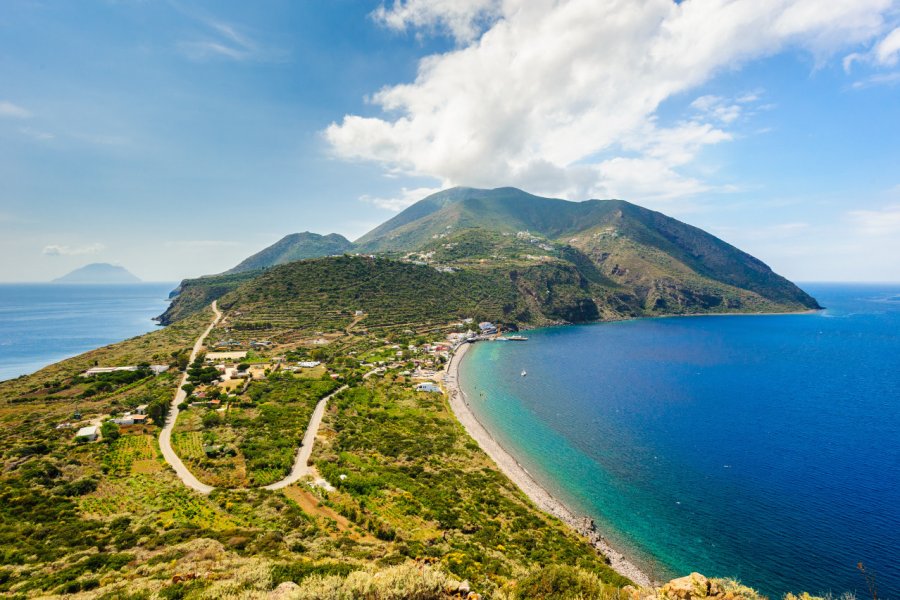 Vue de l'île Filicudi. EugeS - iStockphoto.com