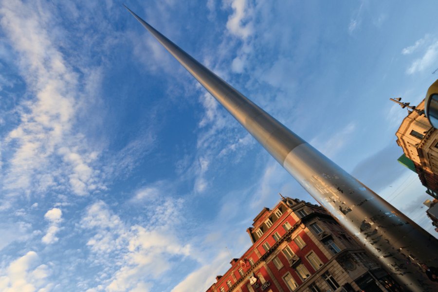The Spire of Dublin est une gigantesque aiguille sur Henry Street Lawrence BANAHAN - Author's Image