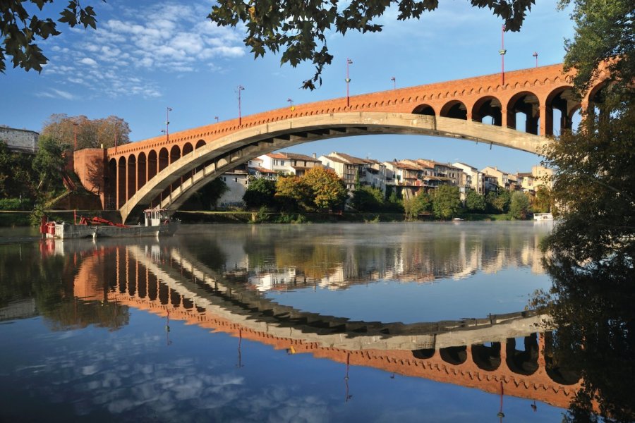 Le pont de la Libération de Villeneuve-sur-lot. Therry - iStockphoto
