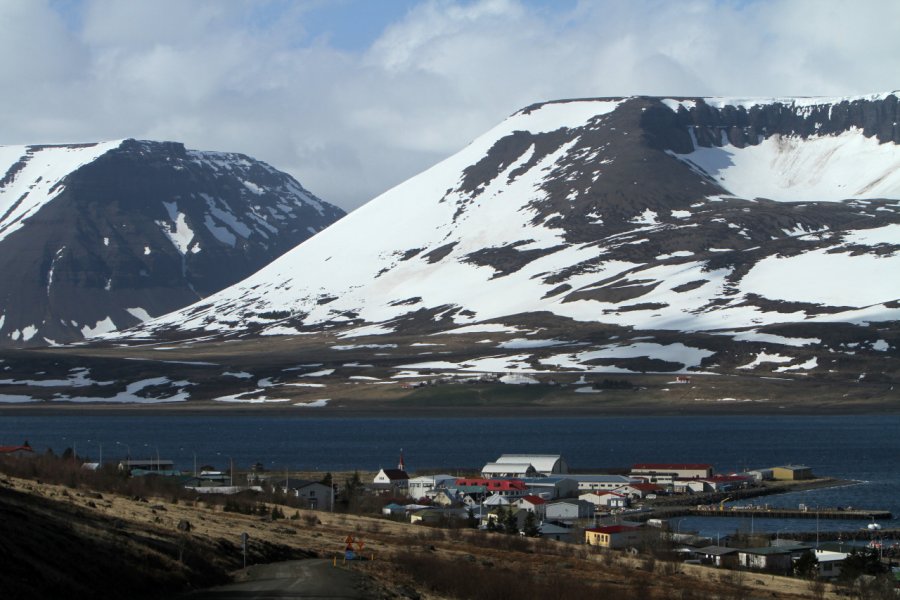 Isafjörður est la ville principale des Fjords de l'Ouest. Stéphan SZEREMETA