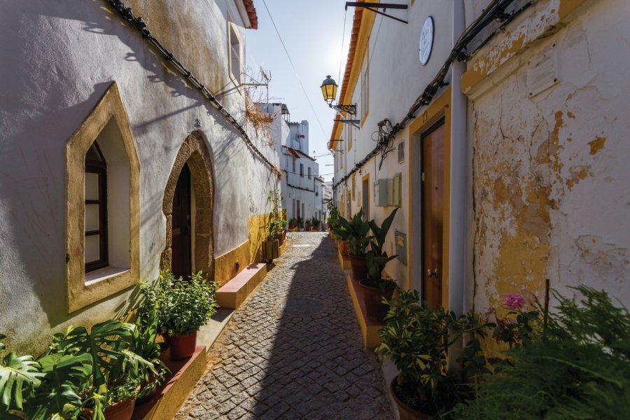 Balade dans les ruelles d'Elvas. Bureau de Promotion Touristique de l'Alentejo