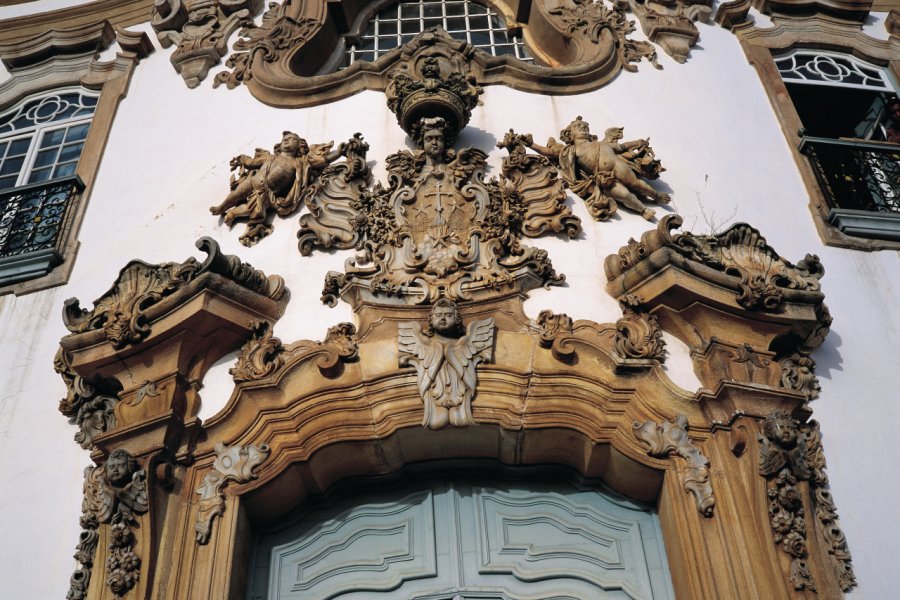 Détail de l'église Nossa Senhora do Carmo. (© Tom Pepeira - Iconotec))