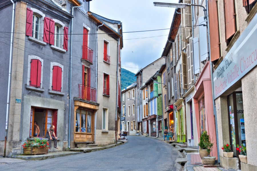 Dans les rues de Massat. Peter Moulton - Shutterstock.com