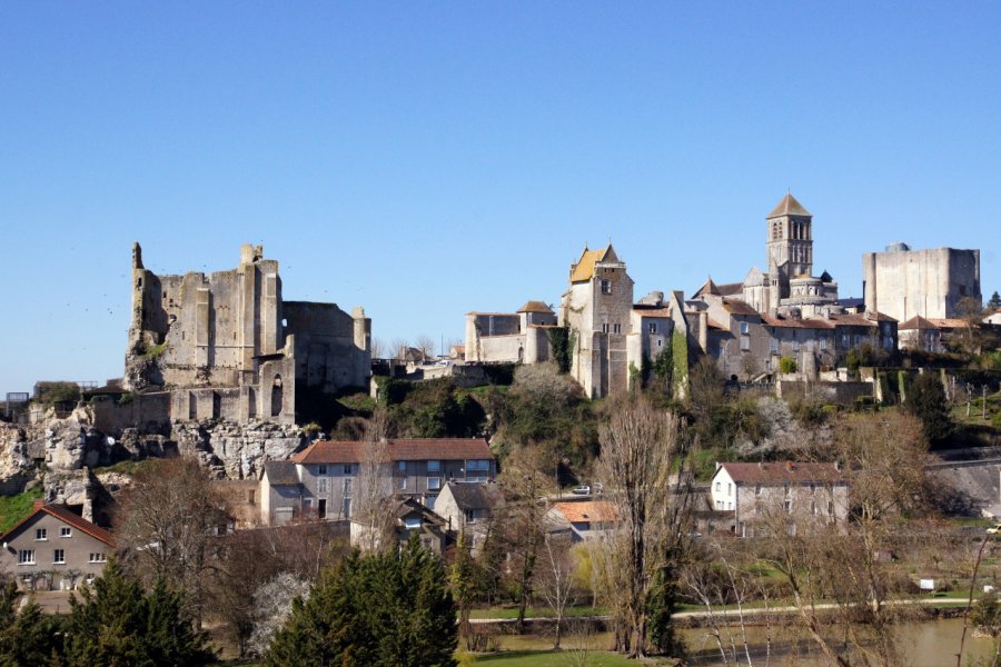 La cité médiévale de Chauvigny. JC DRAPIER - stock.adobe.com