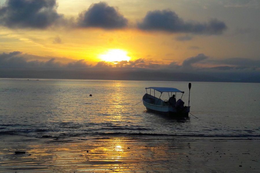 Lever de soleil, Isla Cébaco. Nicolas LHULLIER