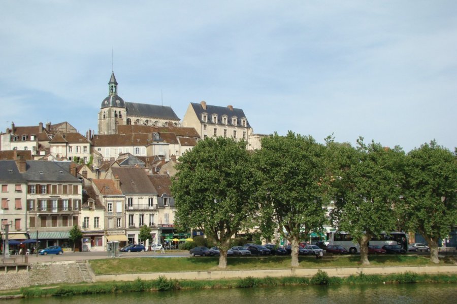 Joigny. Julia Valentin