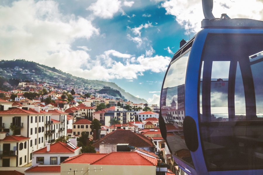 Vue aérienne de Funchal depuis le téléphérique. Peeter Viisimaa - iStockphoto