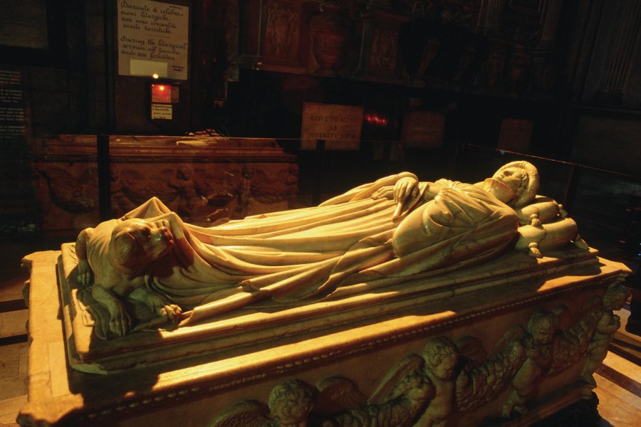 Tombe d'Ilaria del Caretto dans la cathédrale de San Martino. Henri Conodul - Iconotec