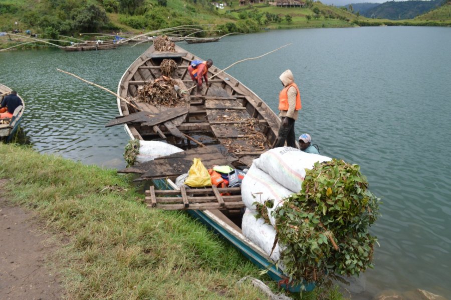 Sur les bords du lac Kivu à Gisenyi. MJ BISAILLON