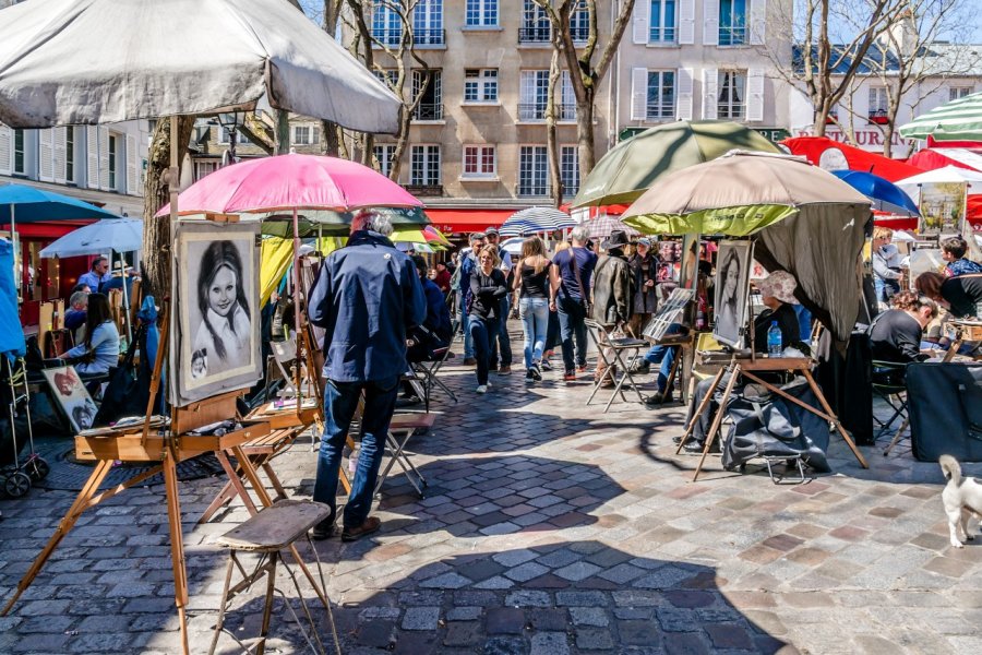 La place du Tertre, au coeur de Montmartre. Kiev.Victor - Shutterstock.com