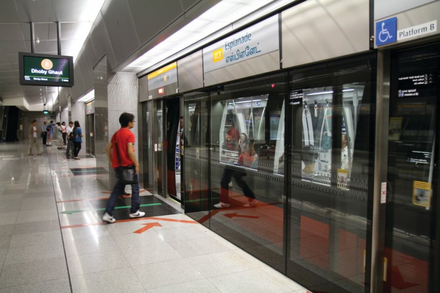 Station Esplanade sur la ligne de métro Circle Line Stéphan SZEREMETA