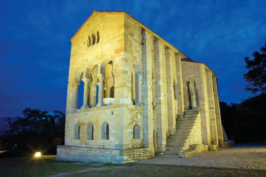 Église Santa María del Naranco à Monte del Naranco. Ingenui - iStockphoto.com