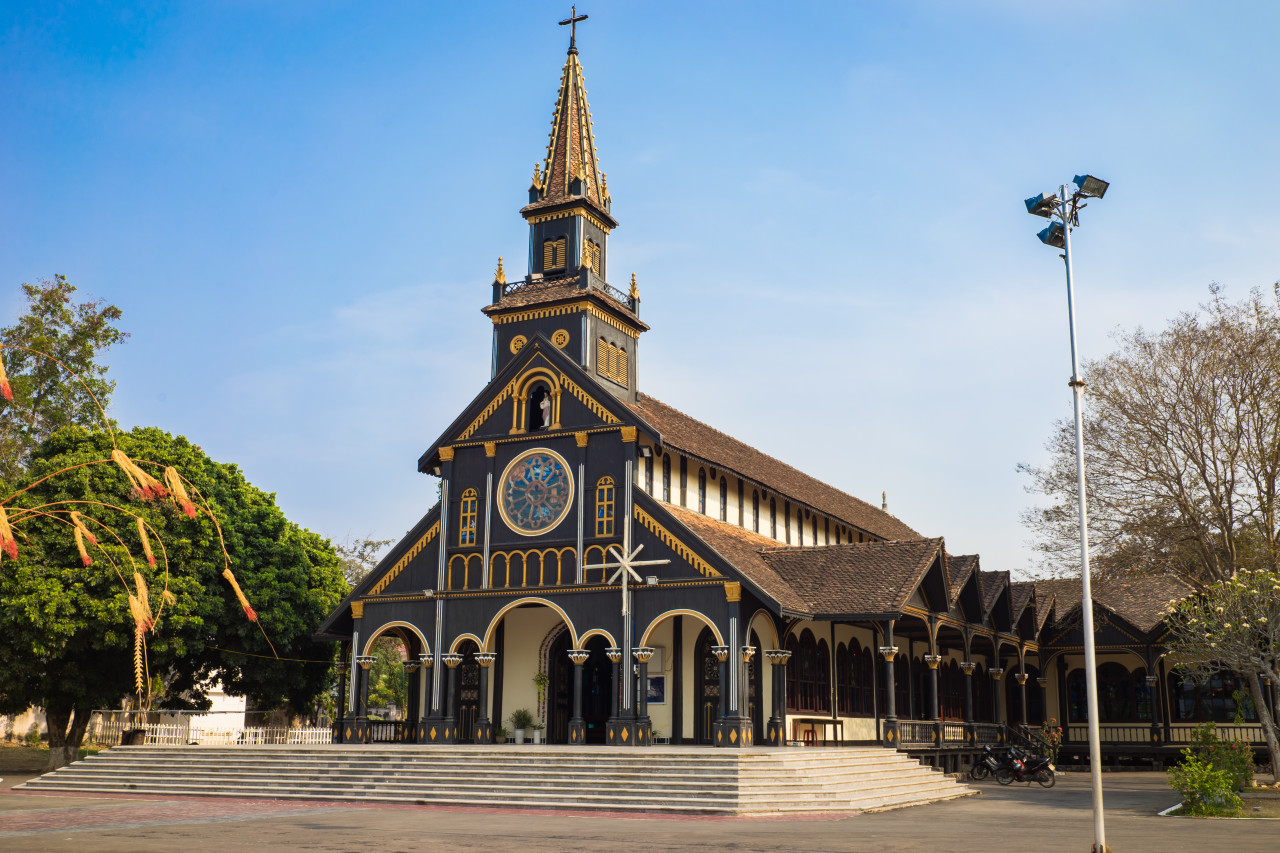 <p>Cathédrale de Kontum.</p>