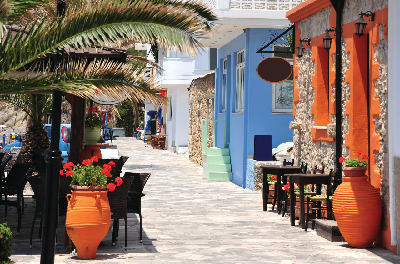 Petite rue près de la plage de Myrtos.