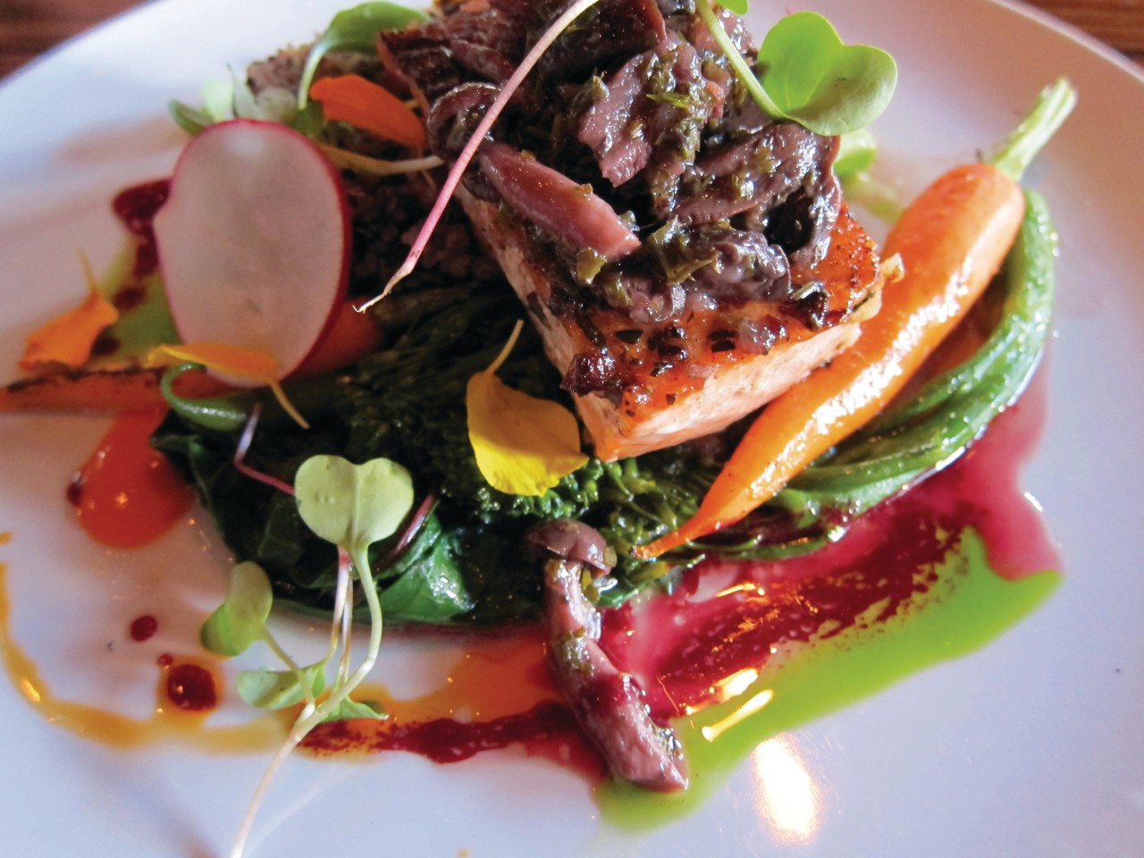 Restaurant RauDZ et ses plats inventifs à base de produits régionaux.