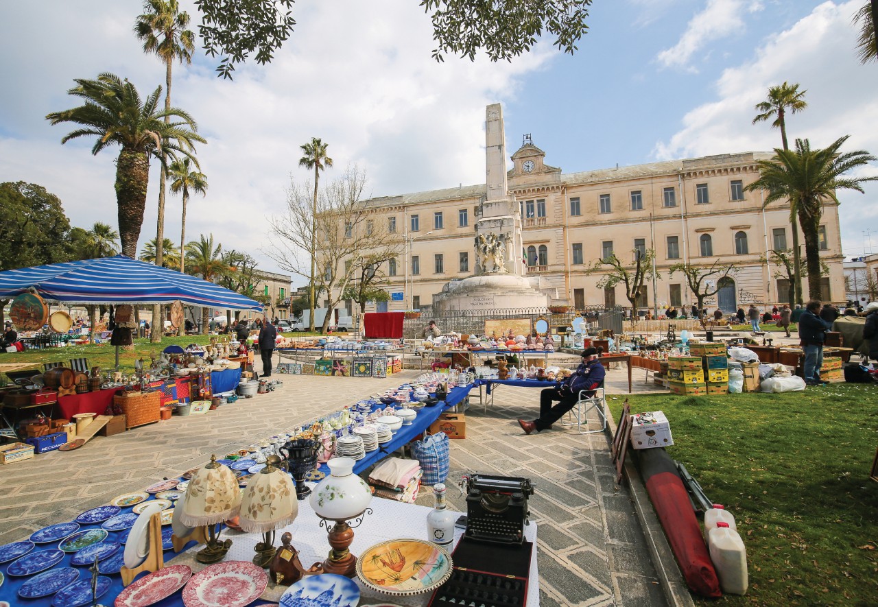 Marché aux puces à Martina Franca.