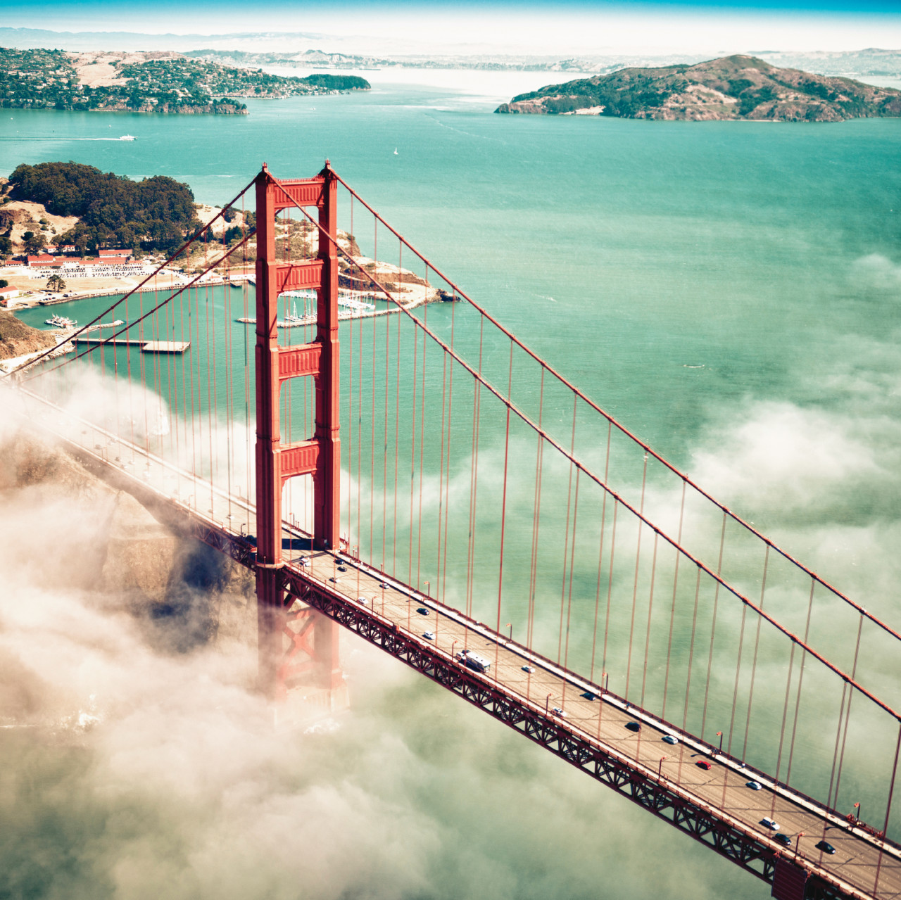 Vue aérienne du Golden Gate Bridge.