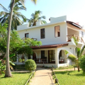 FLAME TREE COTTAGES